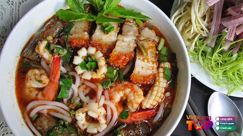 Top-4-dia-chi-ban-bun-mam-tai-vinh-long-ngon-kho-cuong-vinhlongtoplist